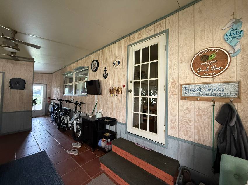 8111 Buena Vista Dr N a Ellenton, FL Mobile or Manufactured Home for Sale